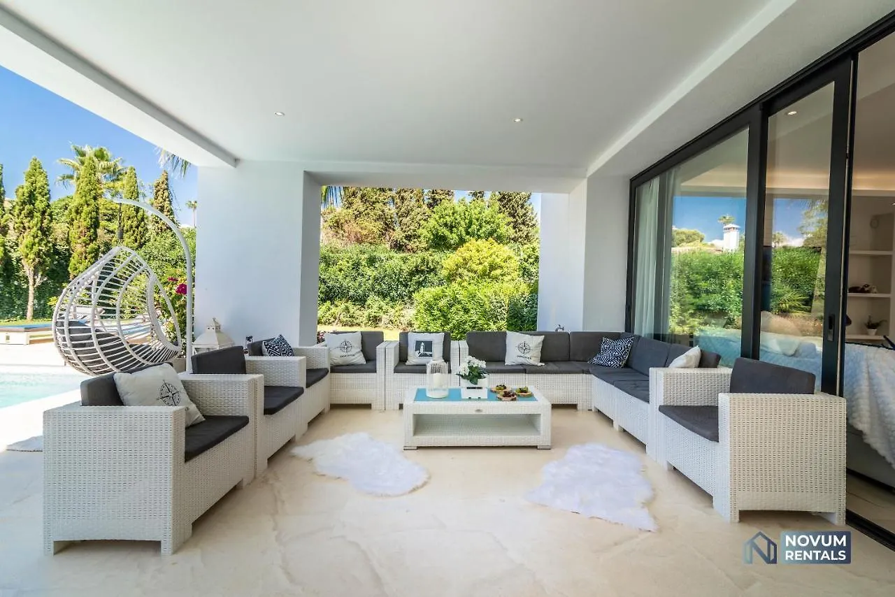 Remarkable 5-Bdrm Villa - Heated Pool & Gym Estepona 0*,  Spain